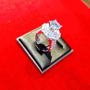 Nhẫn bạc trắng